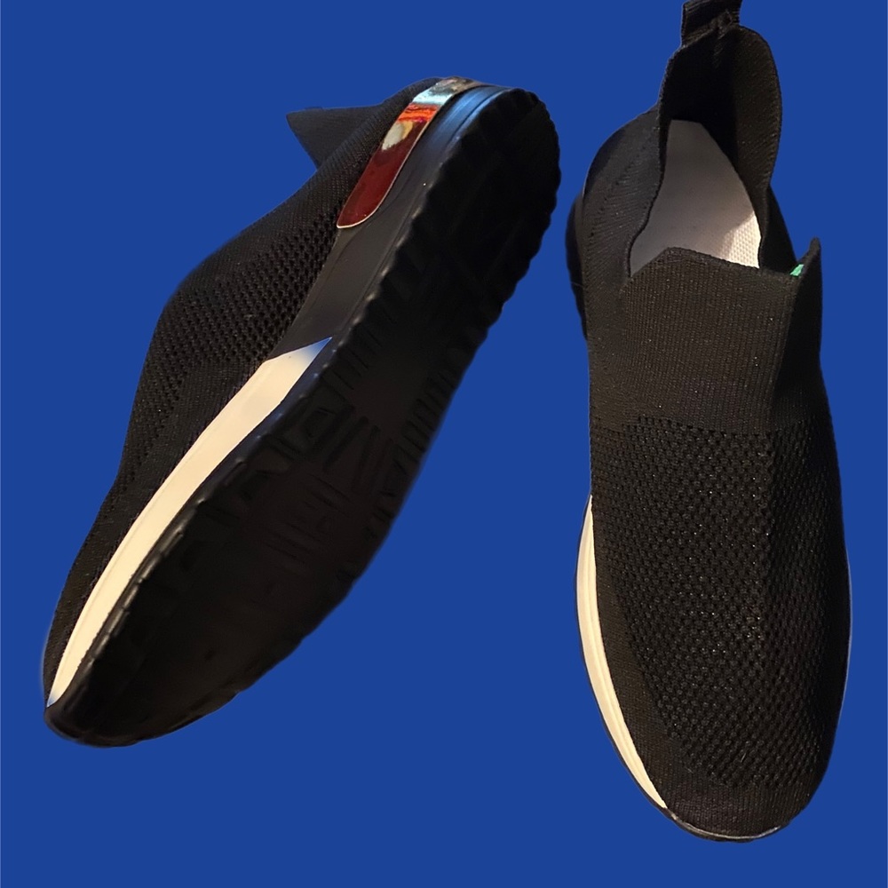 Slip on black tennis shoe size 6-7